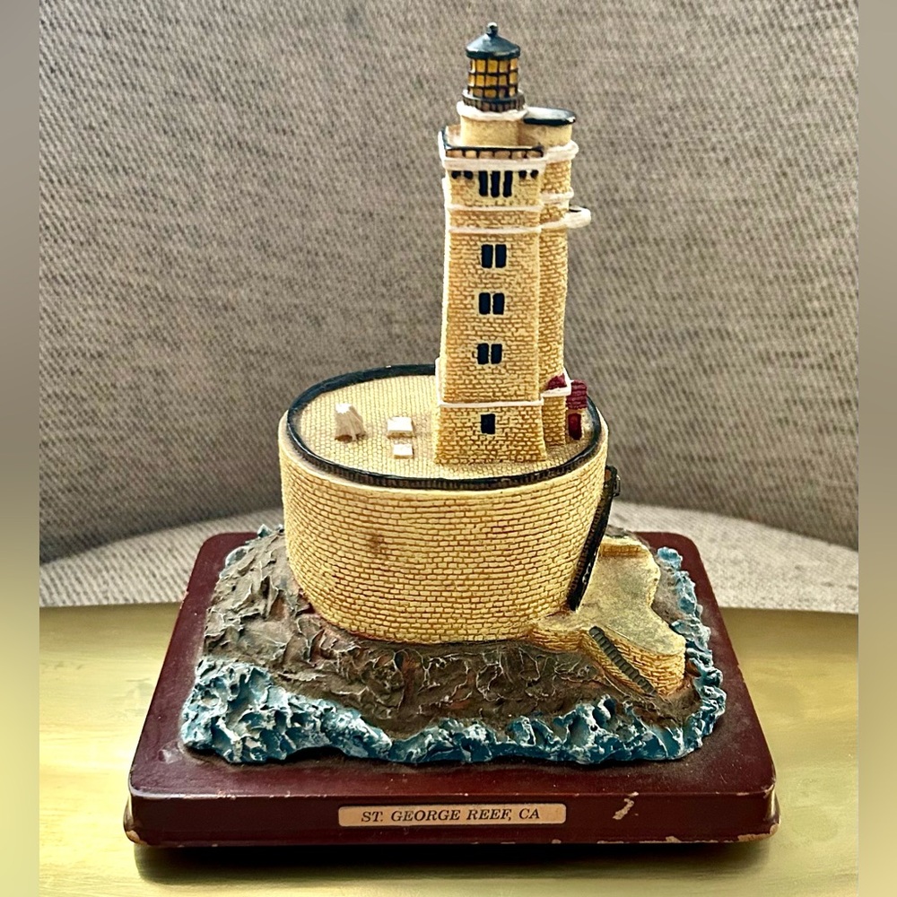 Oneida Studios St George Reef California Lighthouse Figurine Coastal Nautical